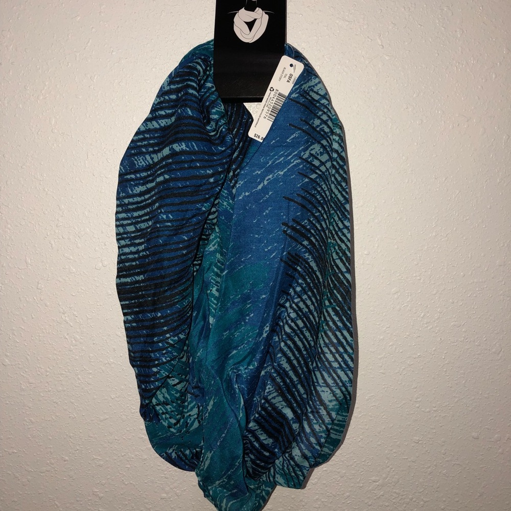NEW SCARVES ✨
